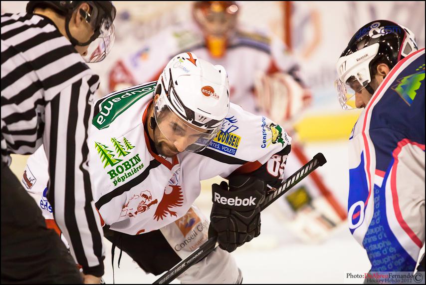 Epinal  2 - 6 Briançon 