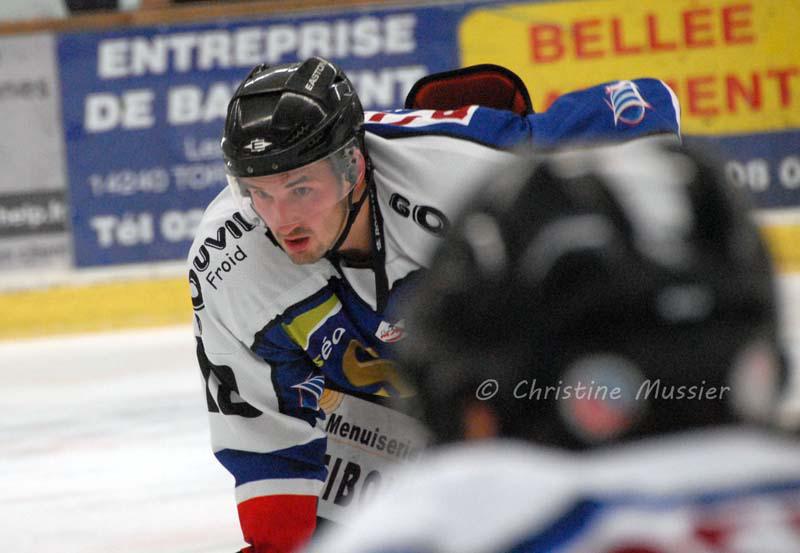 Caen  5 - 1 Chamonix 