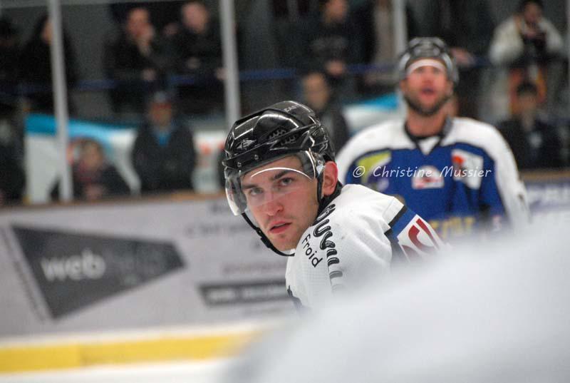 Caen  5 - 1 Chamonix 