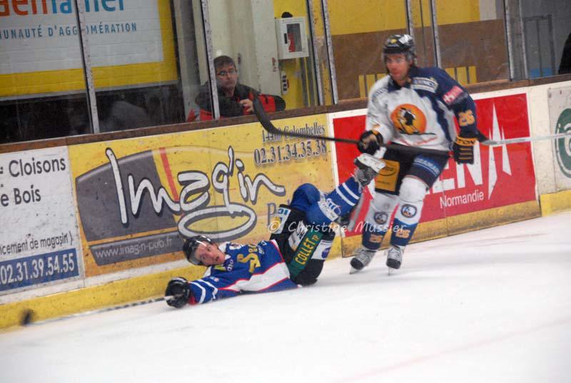 Caen  5 - 1 Chamonix 