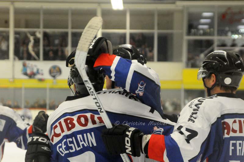 Caen  5 - 1 Chamonix 