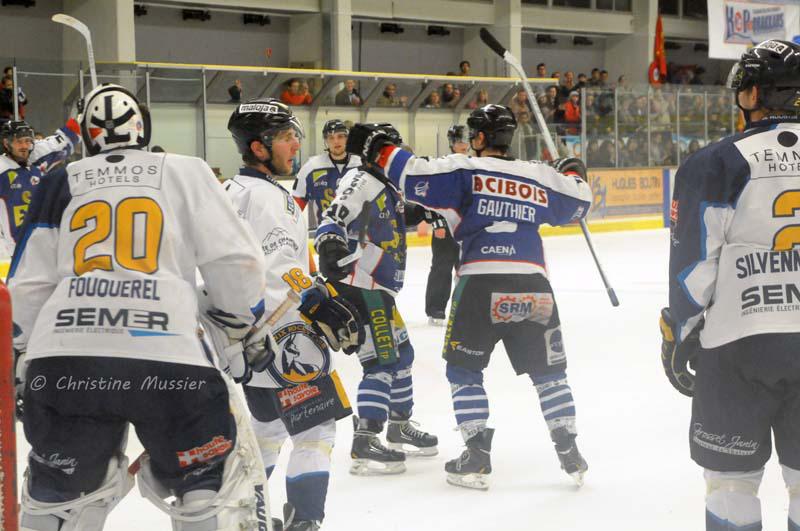 Caen  5 - 1 Chamonix 