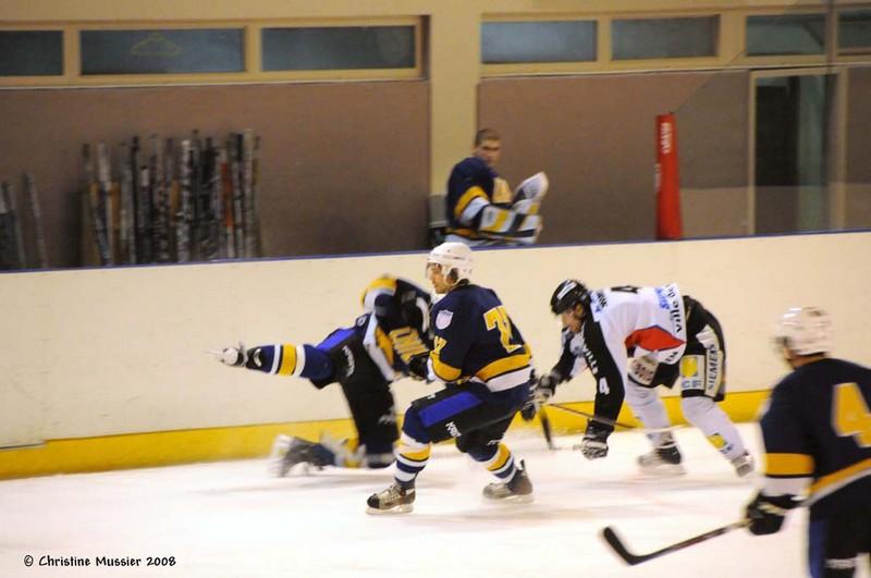 Garges-lès-Gonesse 2 - 13 Caen 