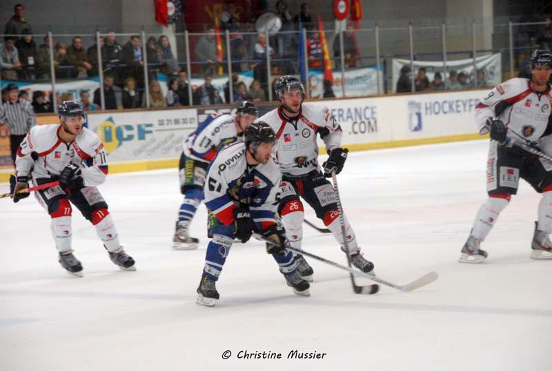 Caen  2 - 6 Angers 
