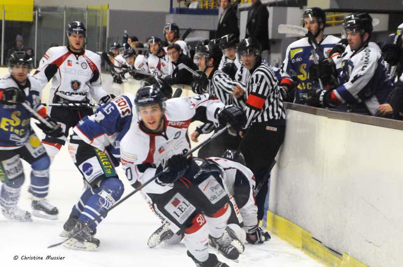 Caen  2 - 6 Angers 