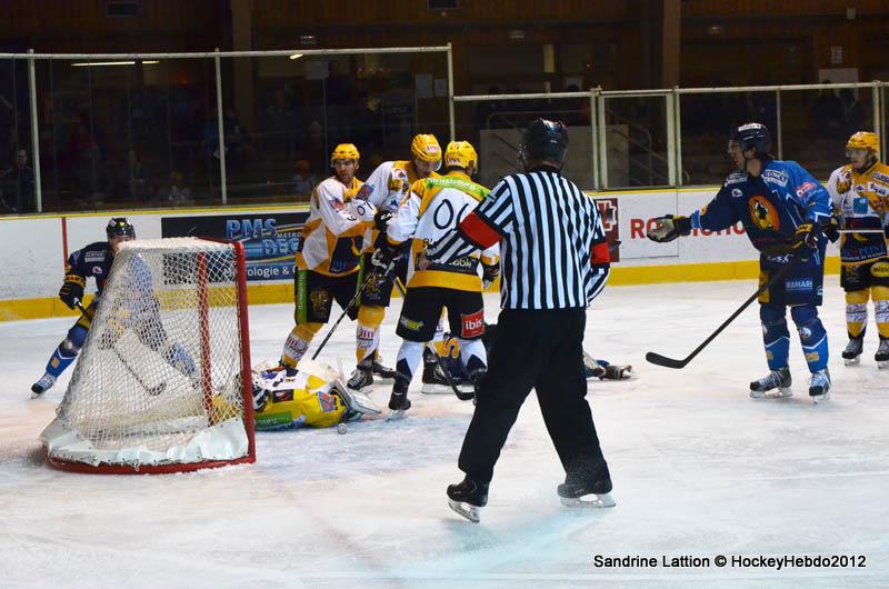 Chamonix  8 - 0 Strasbourg 