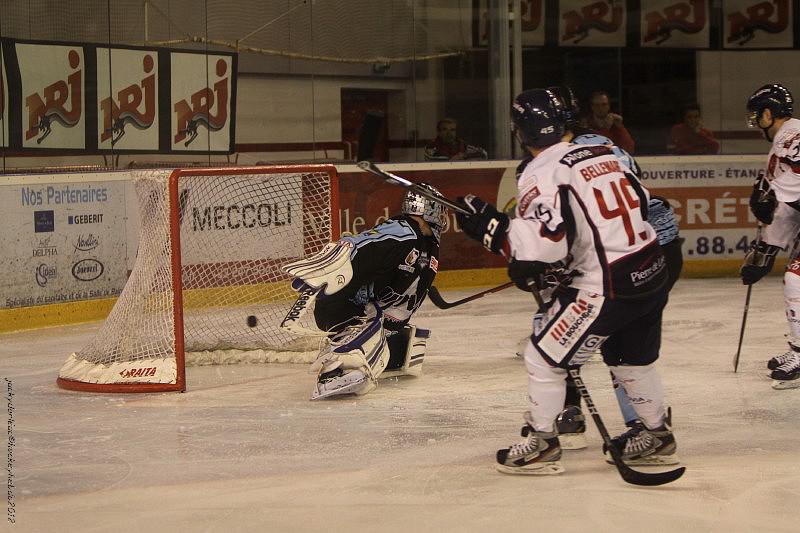 Tours  3 - 7 Angers 