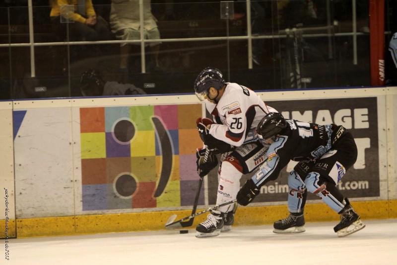 Tours  3 - 7 Angers 