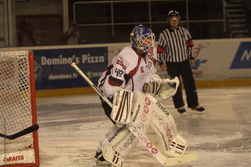 Tours  3 - 7 Angers 