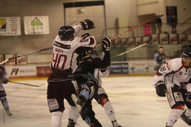 Tours  3 - 7 Angers 