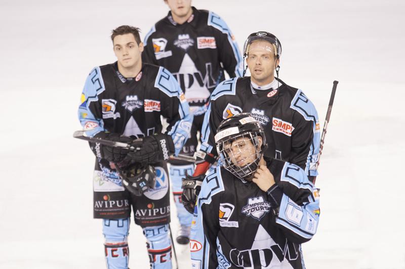 Tours  3 - 7 Angers 