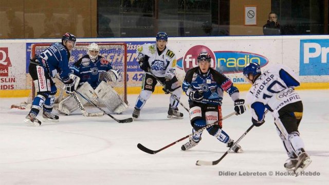 Photo hockey match Nantes - Compiègne le 27/10/2012