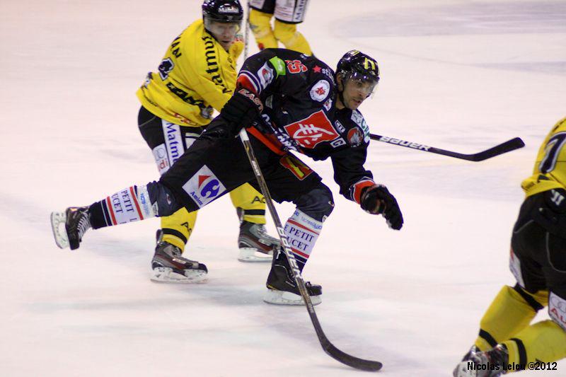Amiens  3 - 5 Rouen