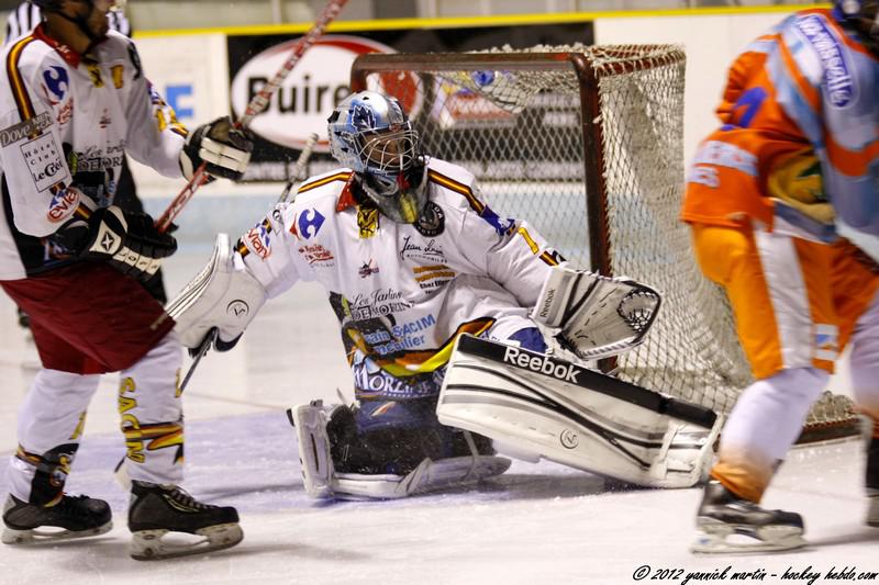 Clermont-Ferrand II 8 - 3 Morzine-Avoriaz II