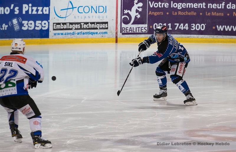 Nantes 7 - 4 Courchevel-Méribel-Pralognan