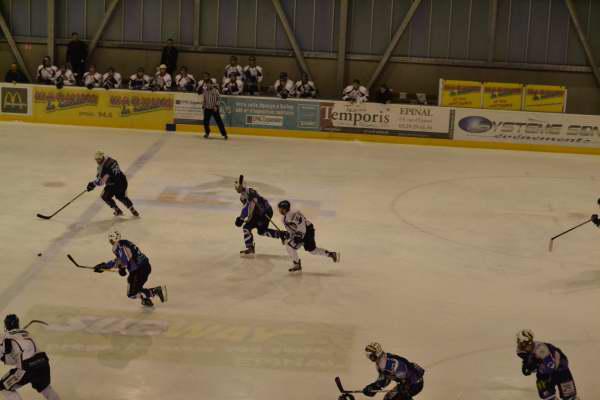 Epinal  4 - 7 Angers 