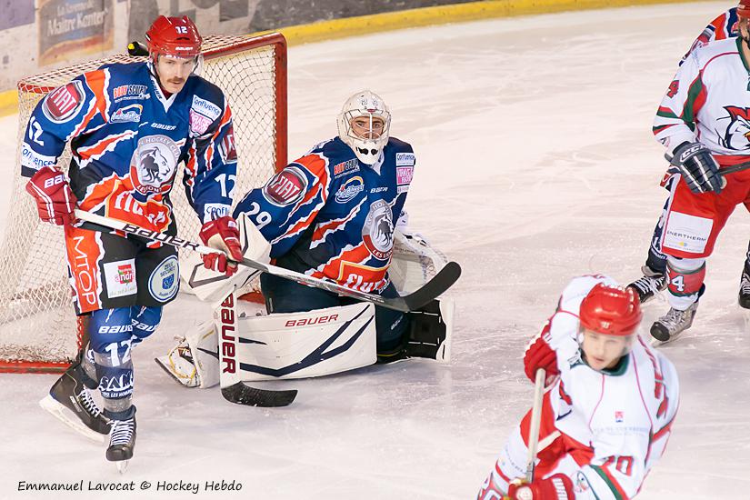 Lyon 7 - 3 Courbevoie 