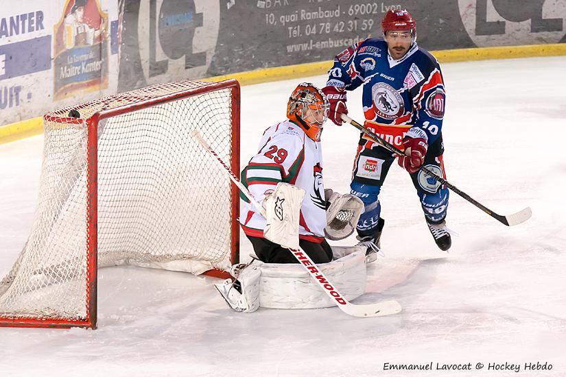Lyon 7 - 3 Courbevoie 