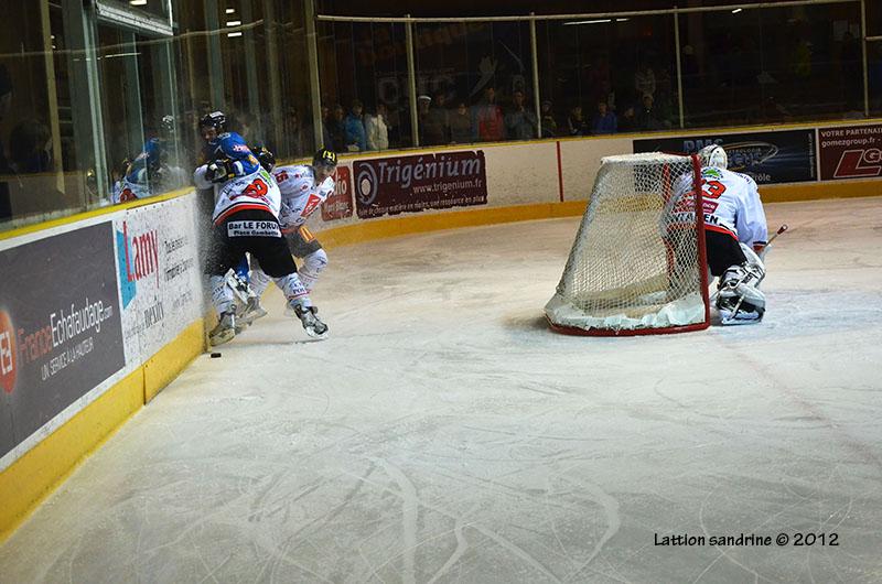 Chamonix  1 - 4 Amiens 