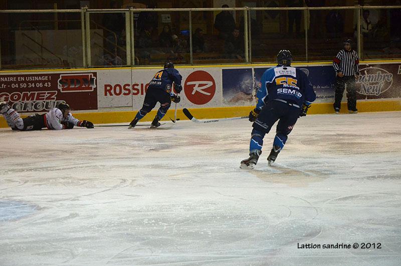 Chamonix  1 - 4 Amiens 