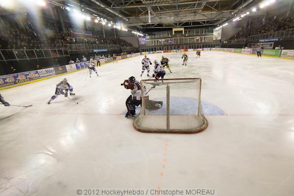 Strasbourg  1 - 0 Grenoble 