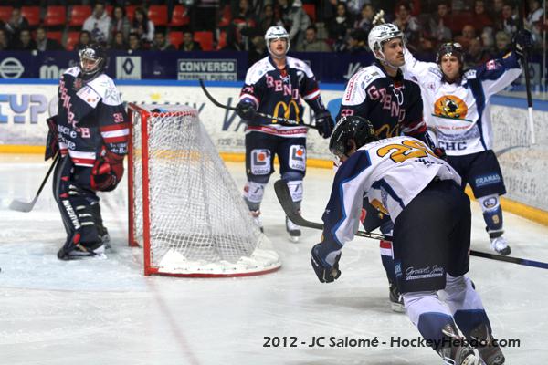 Grenoble  1 - 3 Chamonix 