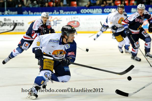 Grenoble  1 - 3 Chamonix 