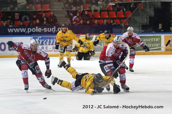 Grenoble  1 - 2 Rouen