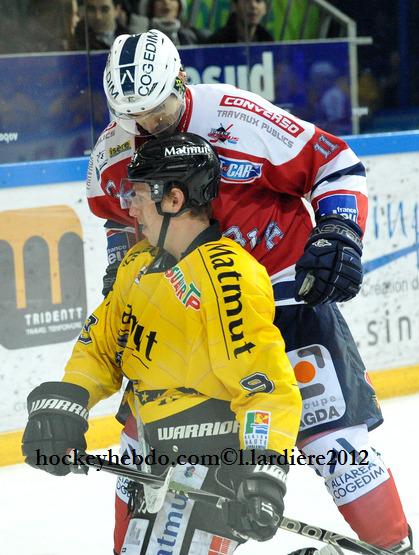 Grenoble  1 - 2 Rouen
