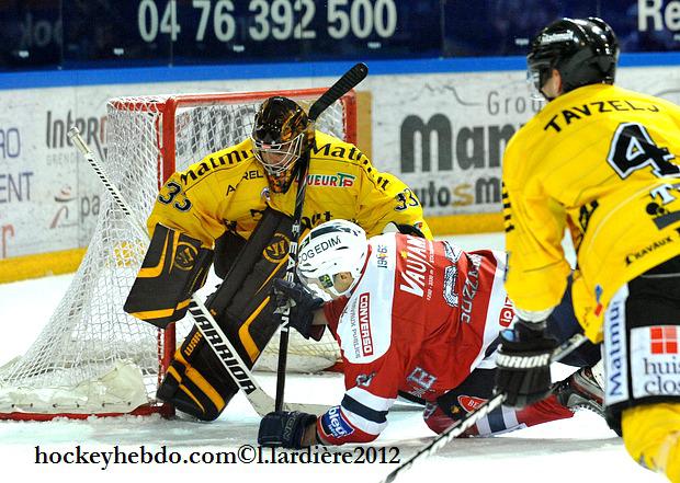 Grenoble  1 - 2 Rouen
