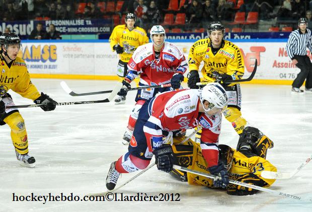 Grenoble  1 - 2 Rouen