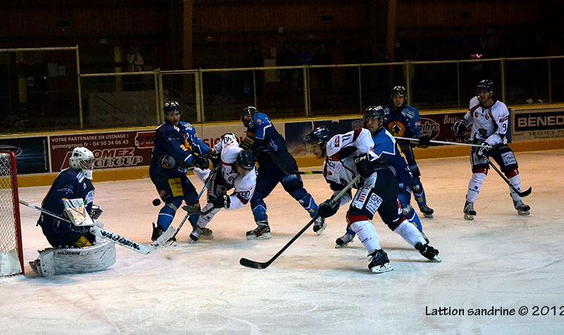 Chamonix  3 - 1 Angers 