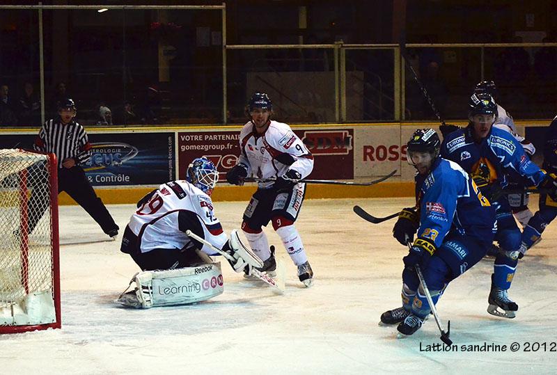 Chamonix  3 - 1 Angers 