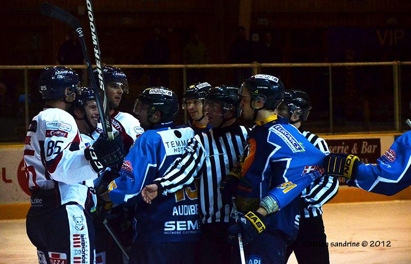 Chamonix  3 - 1 Angers 