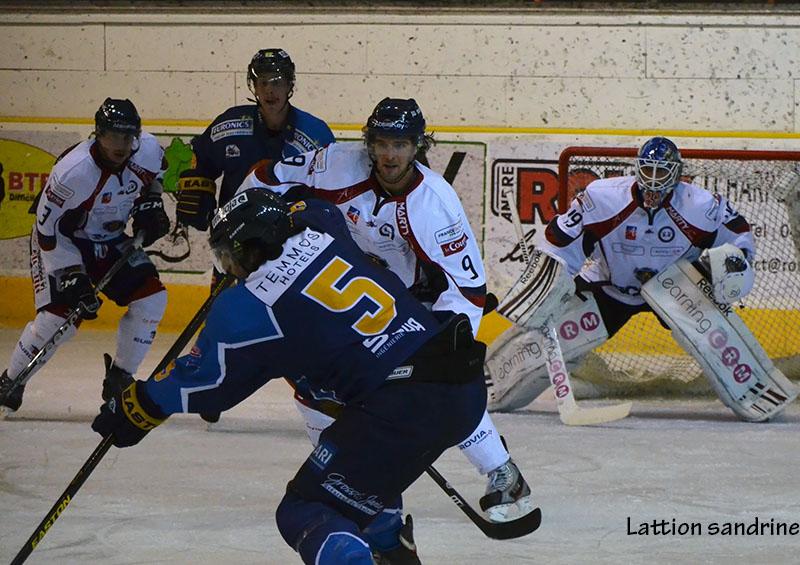 Chamonix  3 - 1 Angers 