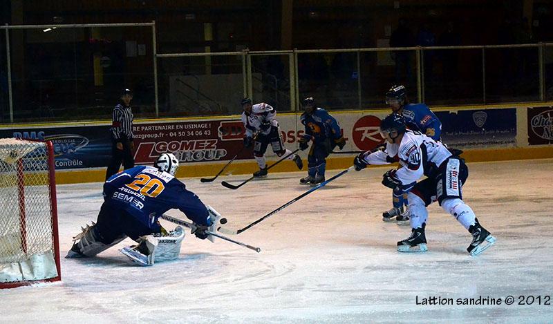 Chamonix  3 - 1 Angers 