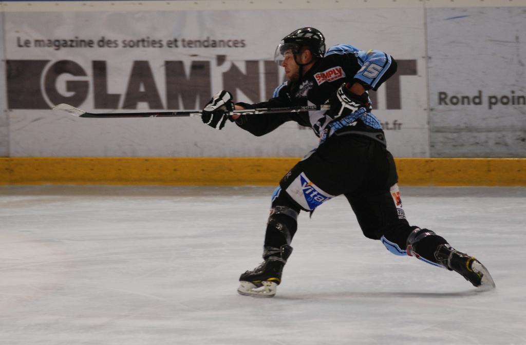 Tours  4 - 2 Evry 