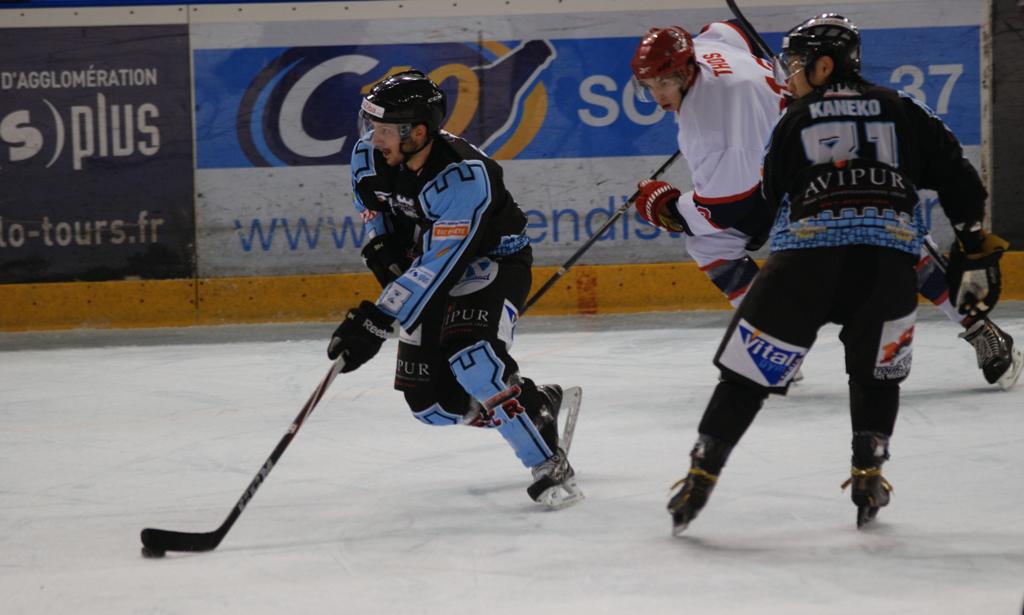 Tours  4 - 2 Evry 