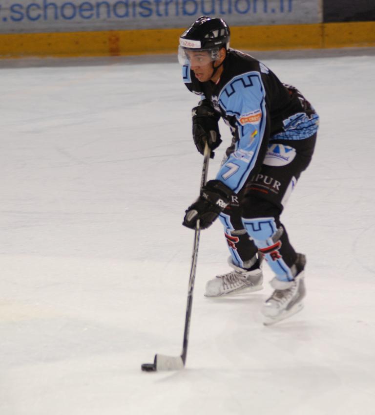 Tours  4 - 2 Evry 