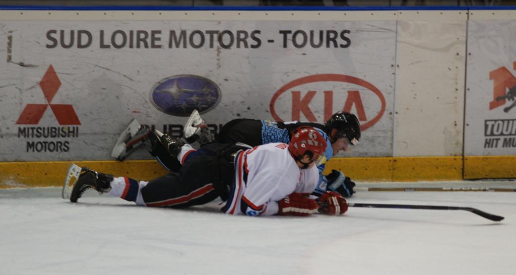 Tours  4 - 2 Evry 