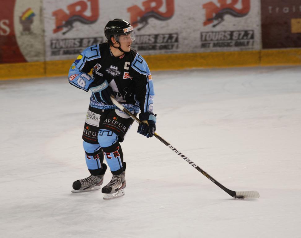 Tours  4 - 2 Evry 