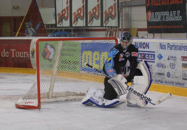 Photo hockey match Tours  - Evry  le 08/12/2012