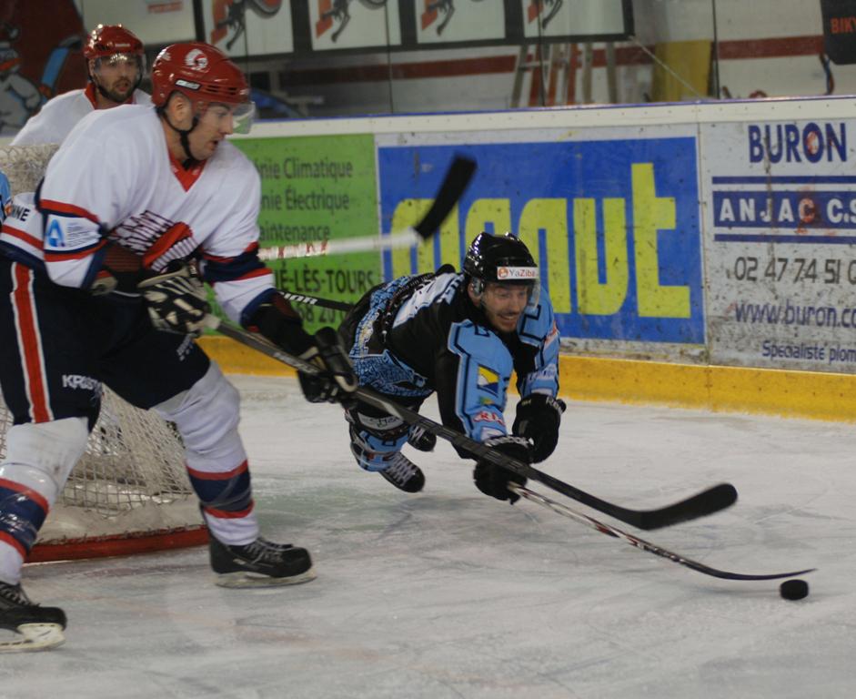 Tours  4 - 2 Evry 