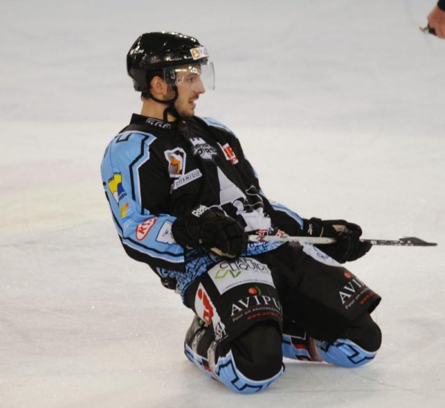 Photo hockey match Tours  - Evry  le 08/12/2012