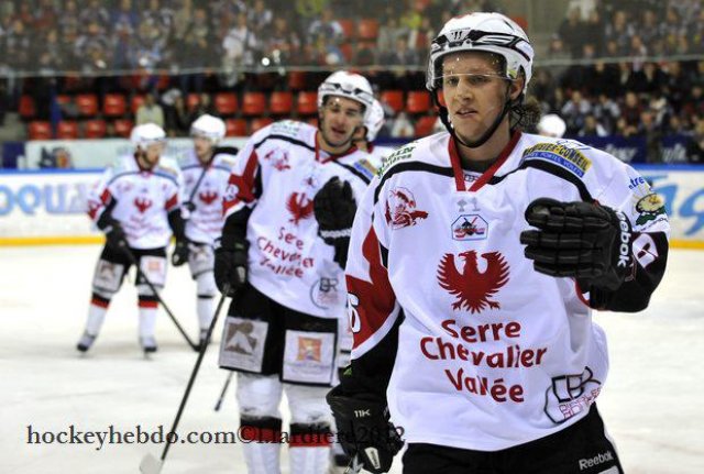 Photo hockey match Grenoble  - Briançon  le 08/12/2012