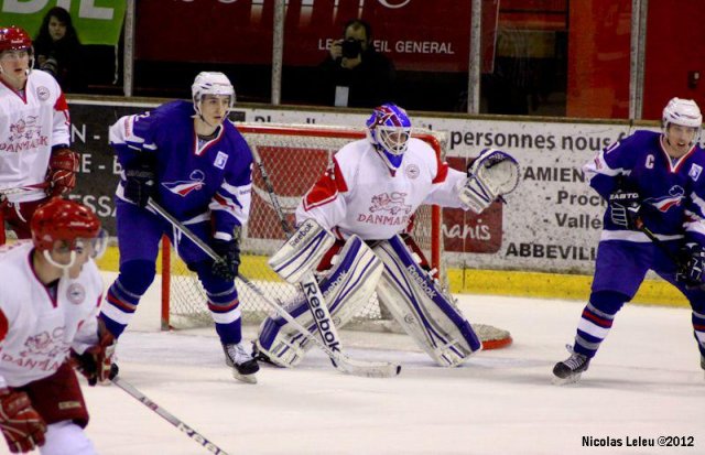 Photo hockey reportage CM U20 : Revers tricolore pour débuter