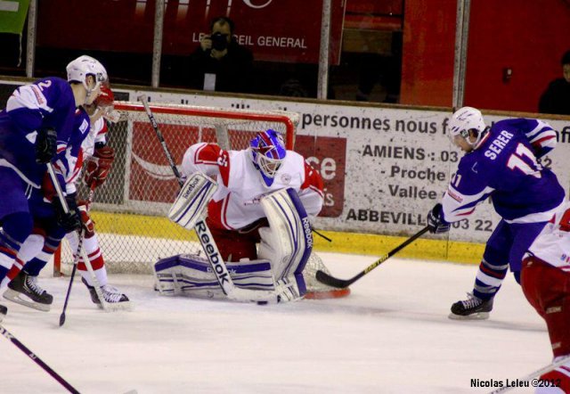 Photo hockey reportage CM U20 : Revers tricolore pour débuter