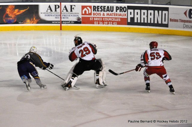 Photo hockey match Reims* - Courbevoie  le 14/12/2012