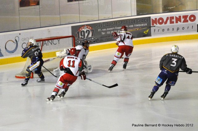 Photo hockey match Reims* - Courbevoie  le 14/12/2012