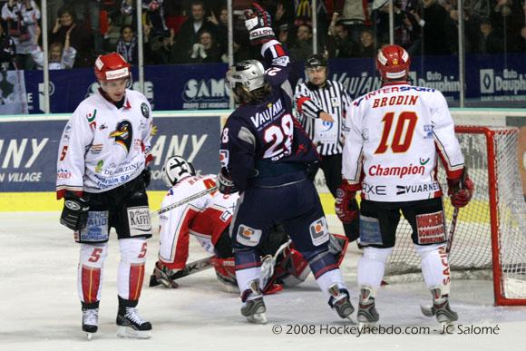 Grenoble  5 - 2 Morzine-Avoriaz